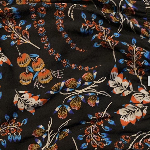 Cute patterned dress - Picture 7 of 7